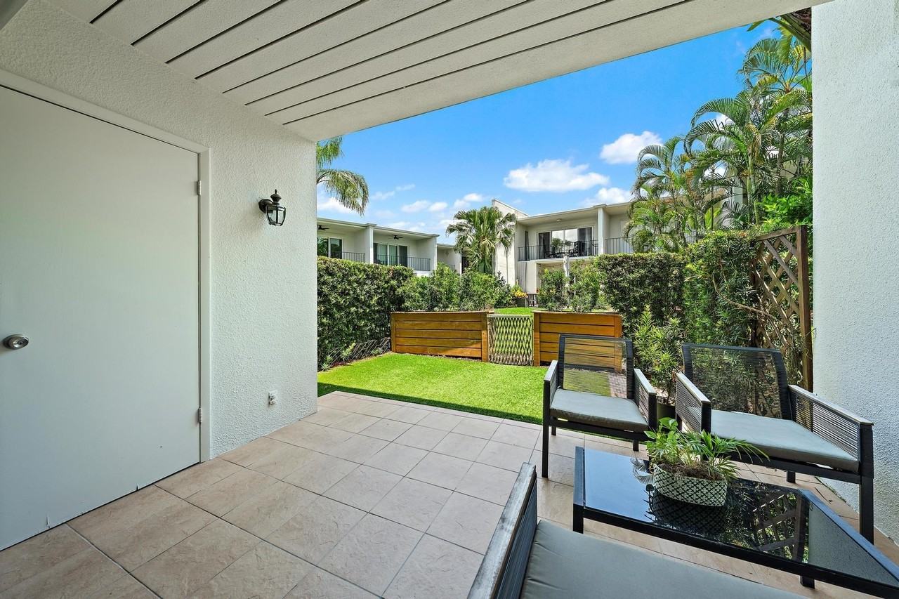 388 Golfview Rd #H - Photo 3 of 26