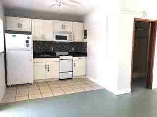 3200 Ne 5th Ct #WEST - Photo 2 of 9