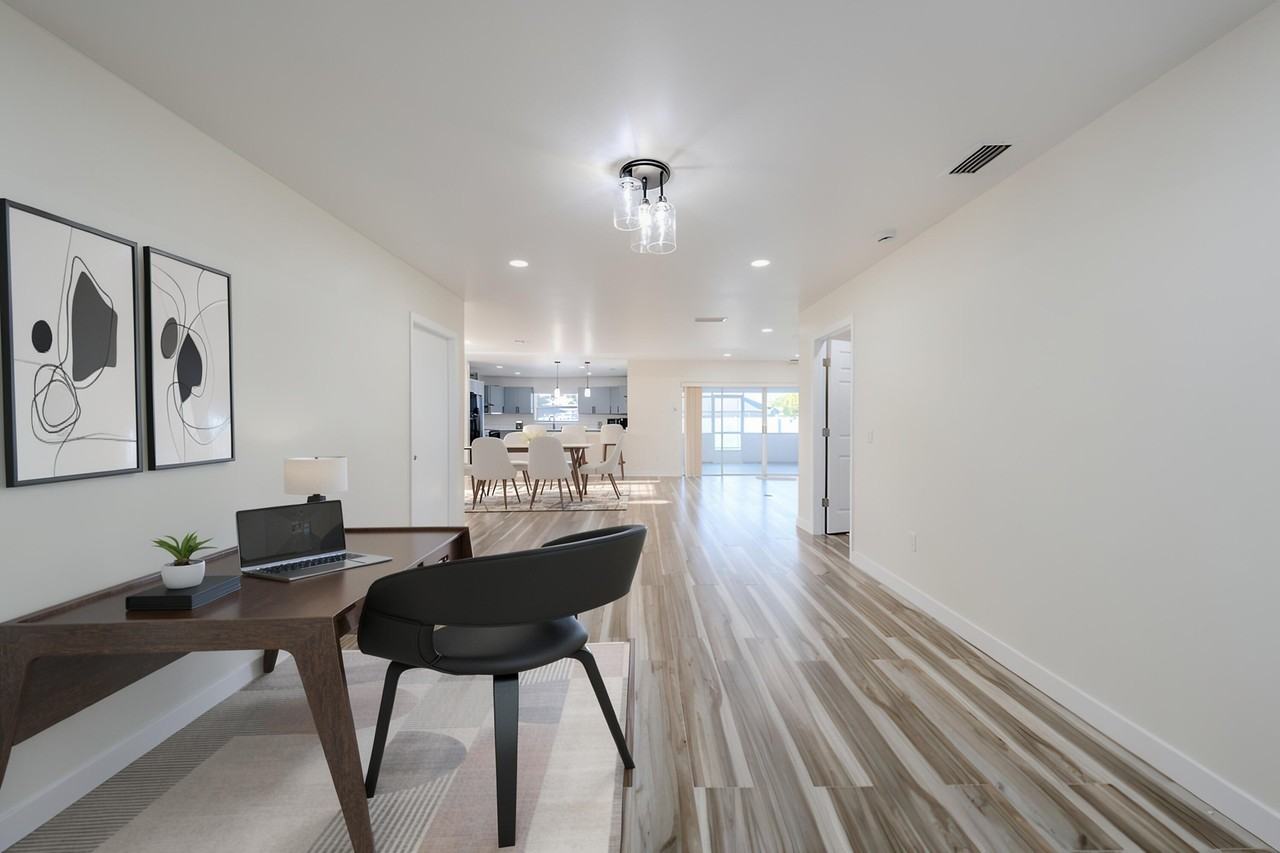 651 Se Degan Dr - Photo 6 of 36