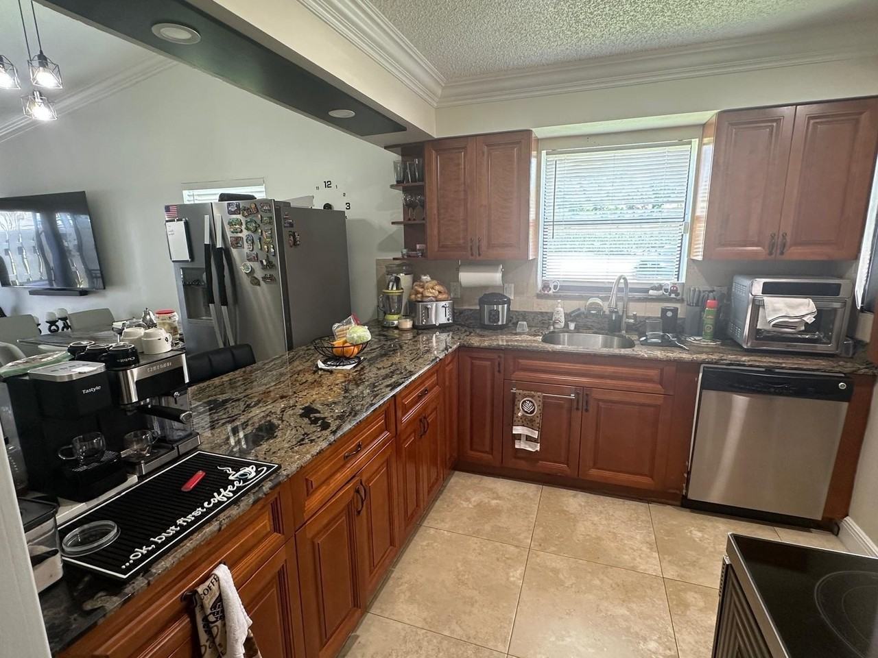 3801 Inlet Cir - Photo 4 of 29