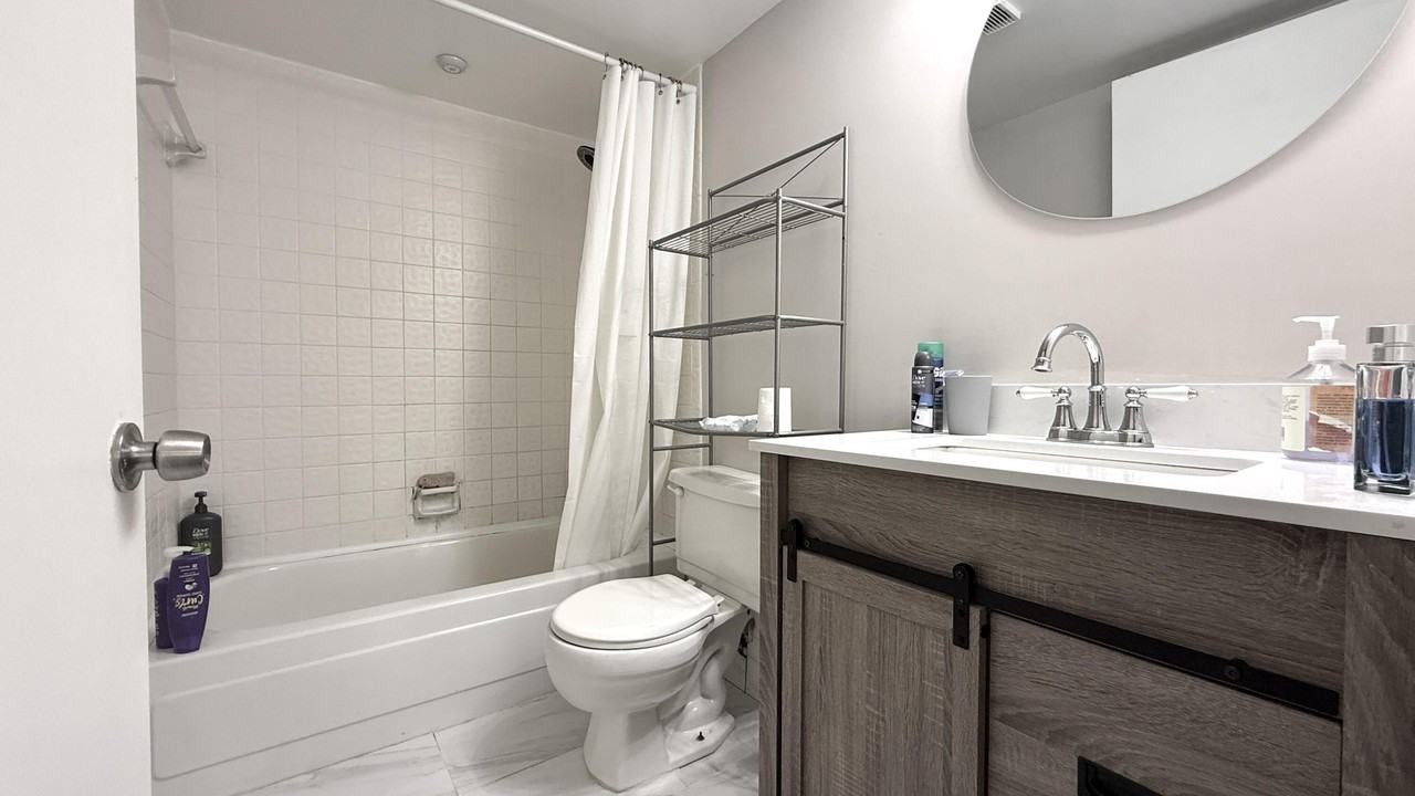 2925 Sw 22nd Ave #203 - Photo 7 of 11
