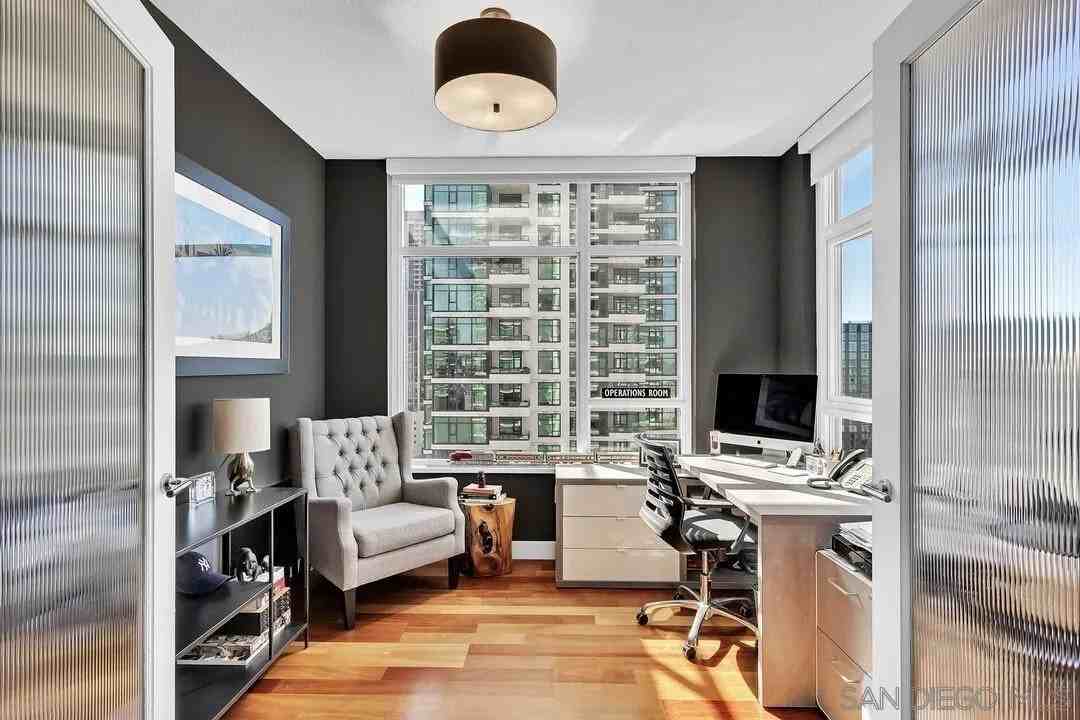 1205 Pacific Hwy #1706 - Photo 6 of 24