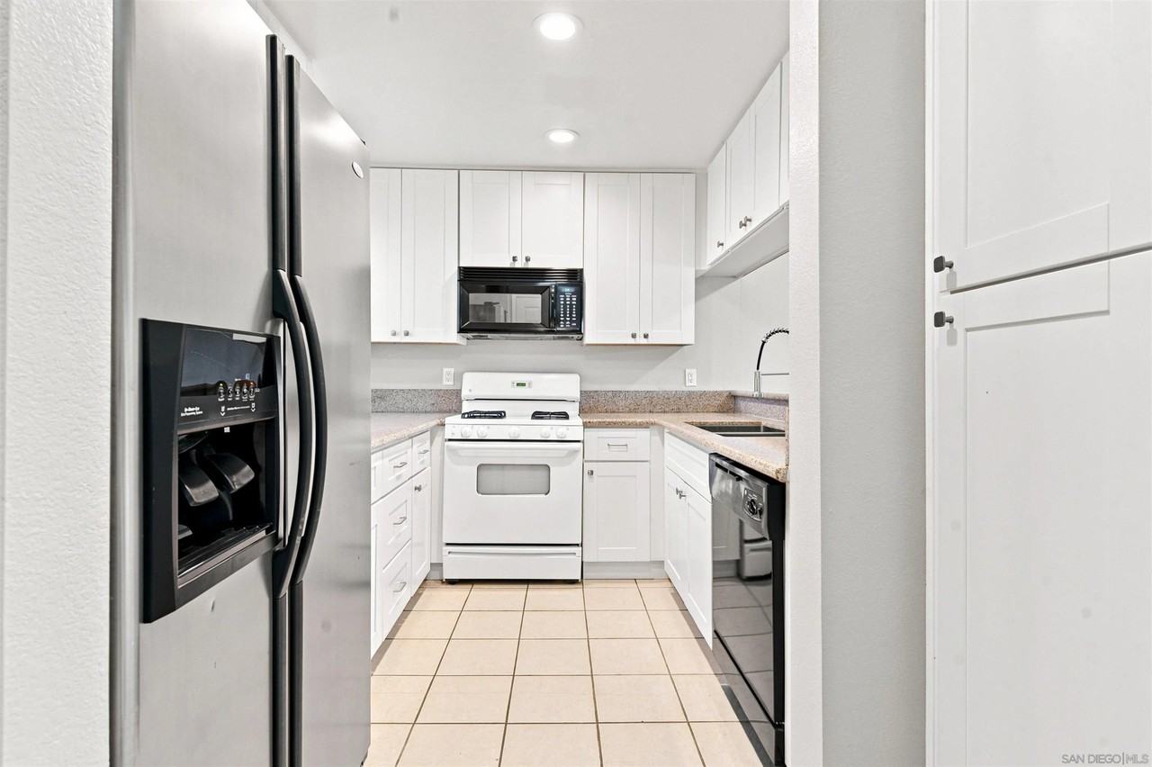 5704 Camino Del Cielo #203 - Photo 7 of 25