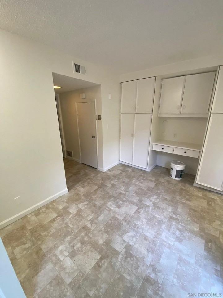4319 Collwood Ln - Photo 6 of 26