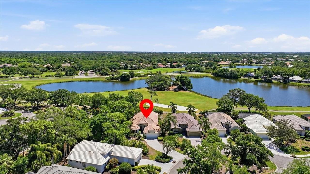8009 Hampton Ct - Photo 2 of 50
