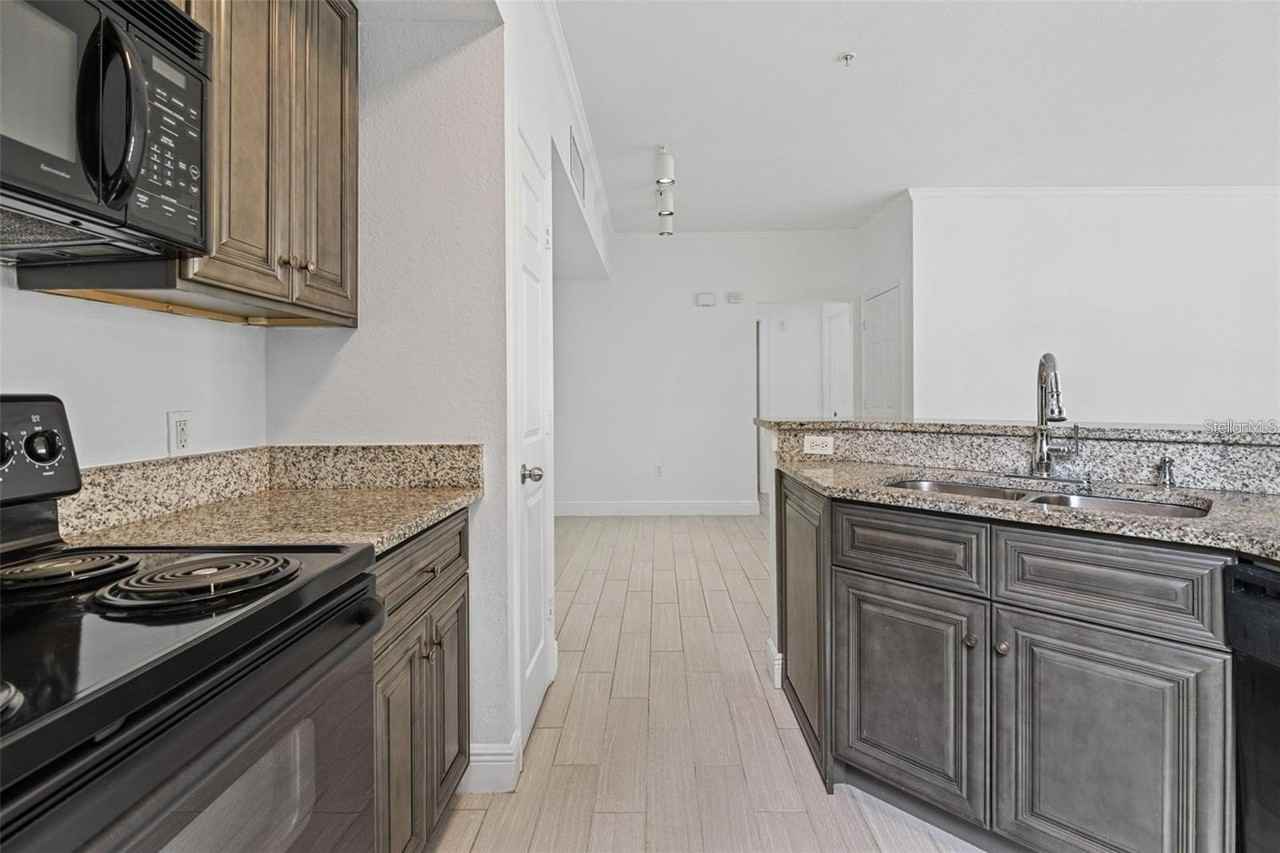 5571 Rosehill Rd #104 - Photo 5 of 34