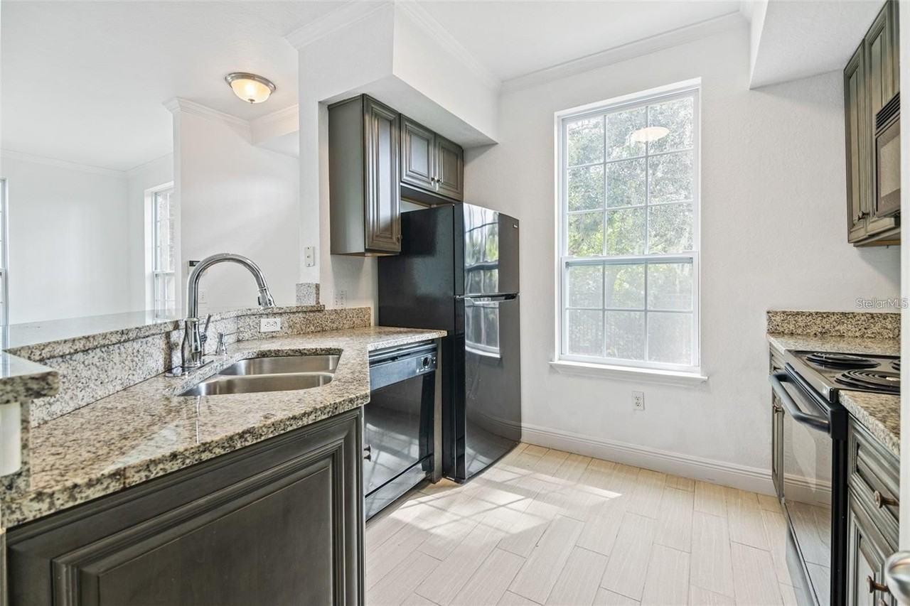 5571 Rosehill Rd #104 - Photo 6 of 34