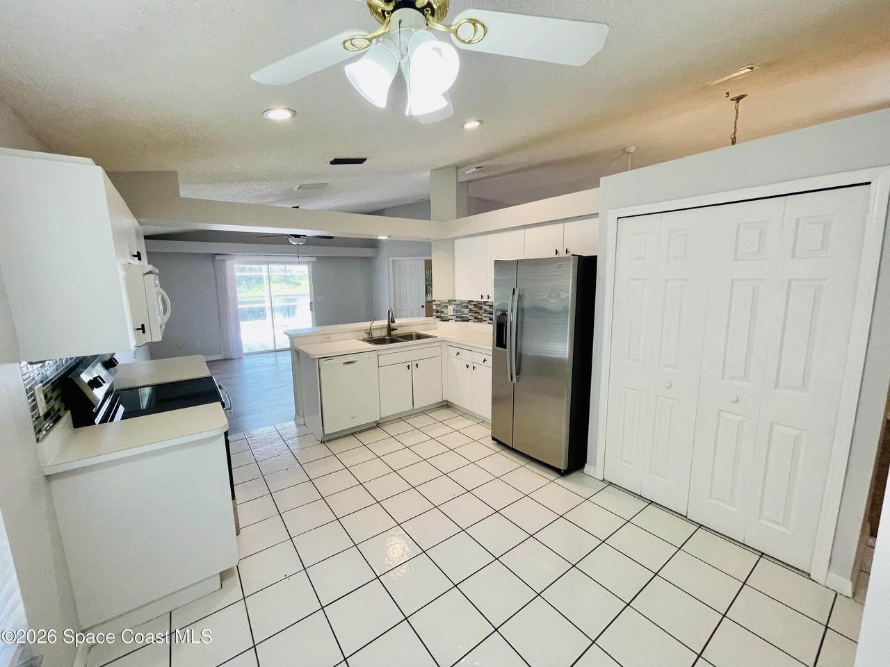 8043 Bracken Ln - Photo 5 of 22