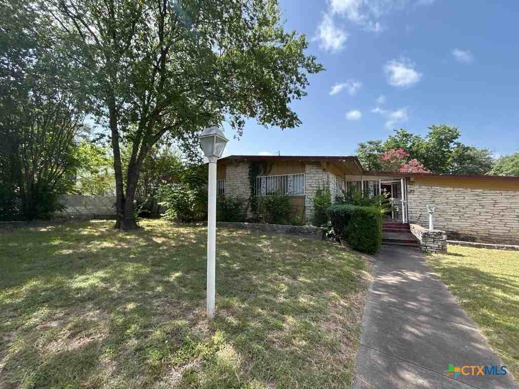 1814 Crestridge Dr - Photo 2 of 19