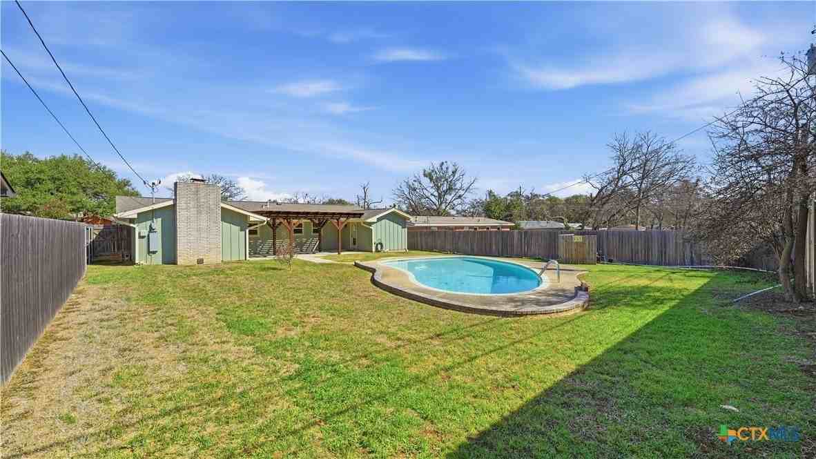 1409 Highland Dr - Photo 3 of 30