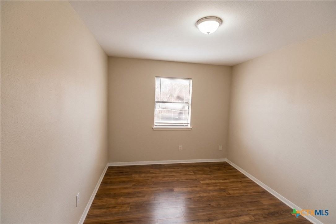 304 Erby Ave #A - Photo 6 of 9