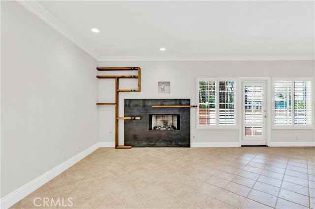 5200 White Oak Ave #52 - Photo 7 of 8
