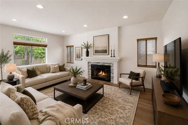 5807 Sylvia Ave - Photo 3 of 8