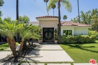 17520 Embassy Dr - Photo 2 of 8