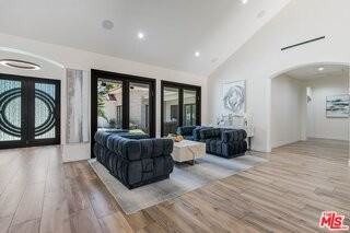 17520 Embassy Dr - Photo 6 of 8