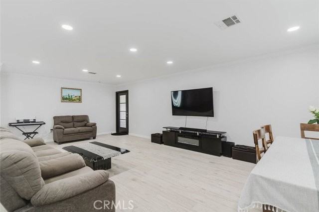 8963 Mclennan Ave - Photo 5 of 8