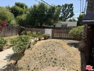 5136 Noble Ave - Photo 5 of 6