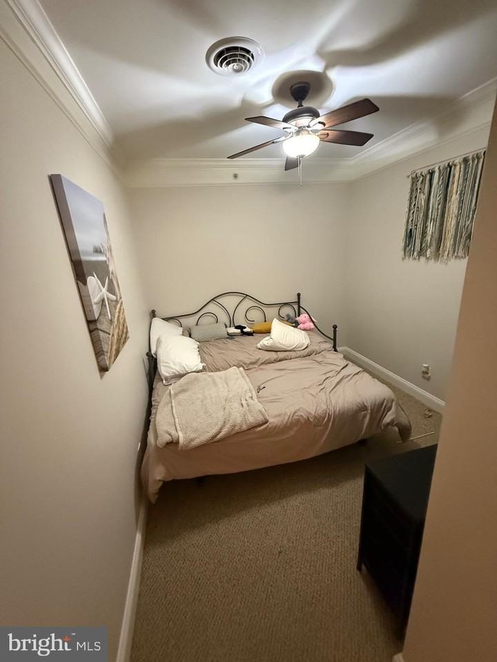 12001 Old Vine Blvd #305 - Photo 4 of 14