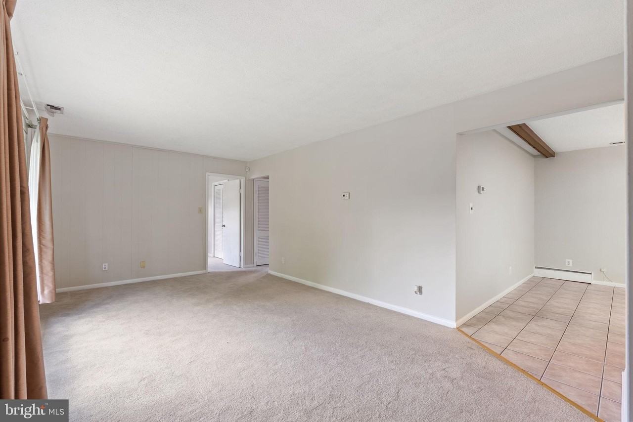 8005 Woodholme Cir - Photo 7 of 31