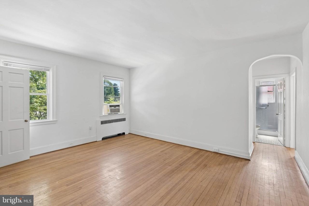 500 Park Ave #2E - Photo 7 of 23