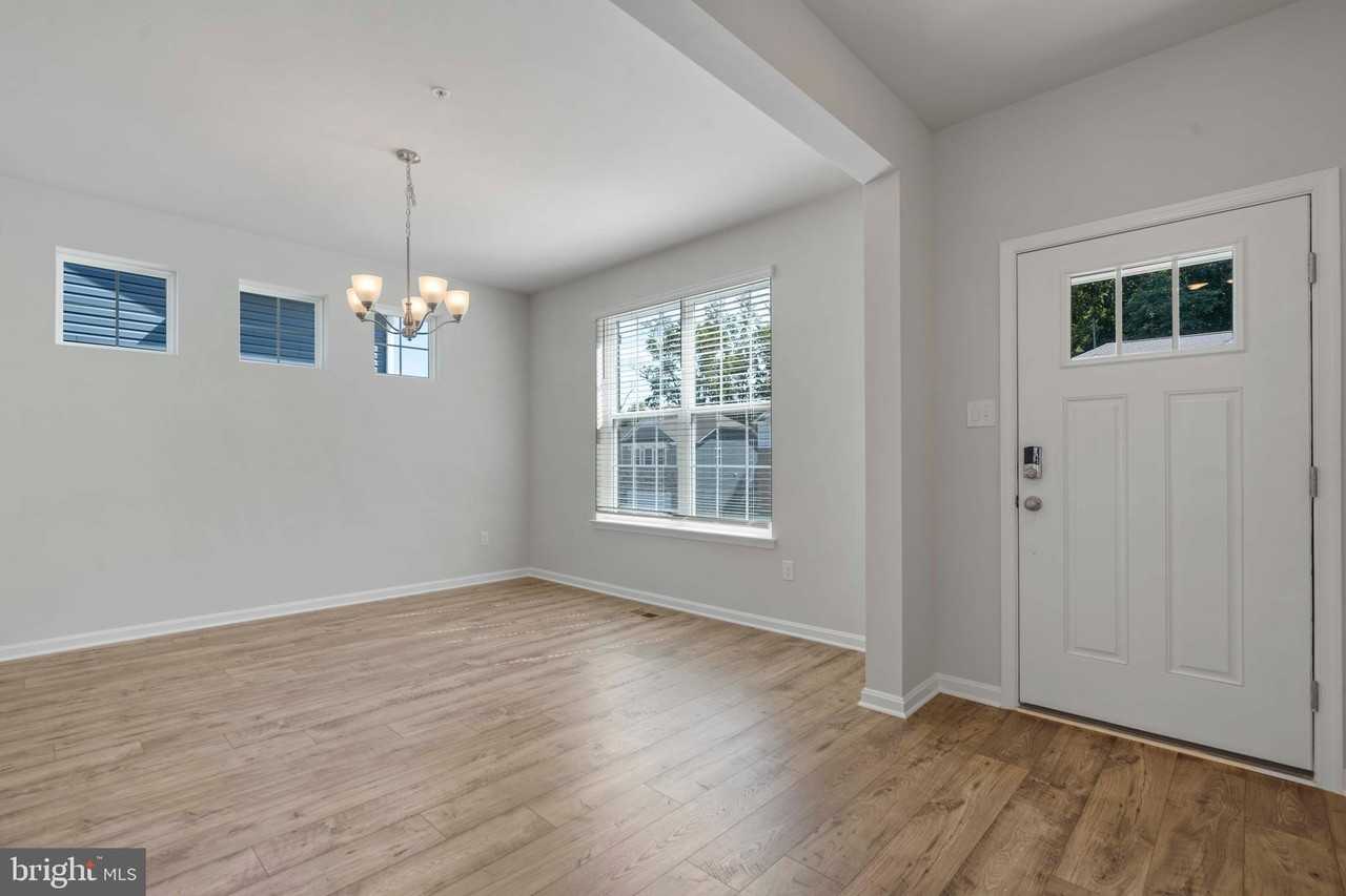 5713 Haller Pl - Photo 4 of 38