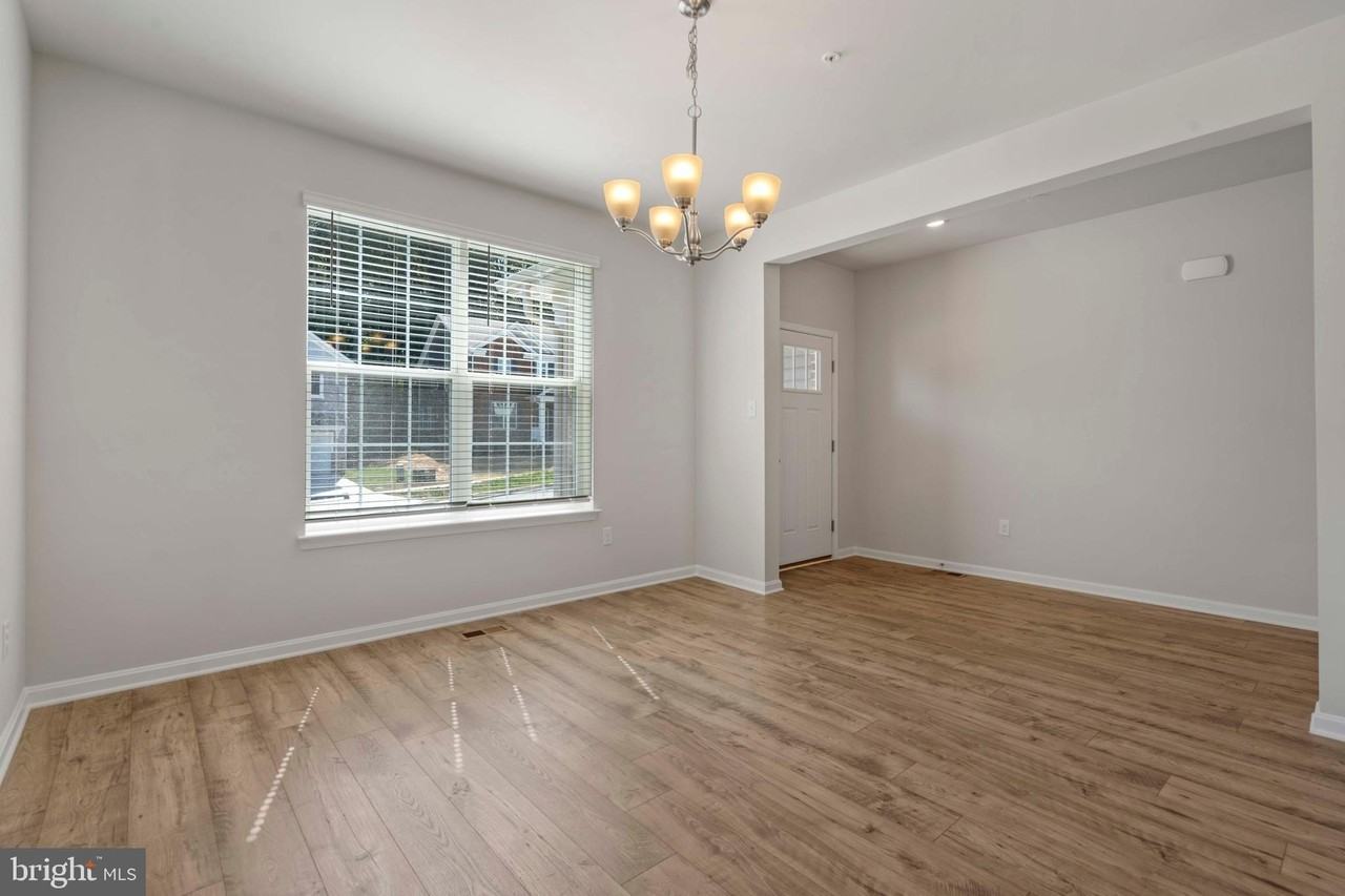 5713 Haller Pl - Photo 6 of 38