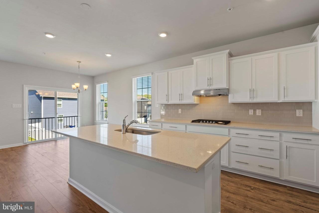 5713 Haller Pl - Photo 7 of 38