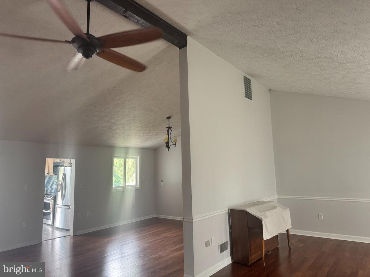 3424 Shady Ln - Photo 6 of 18