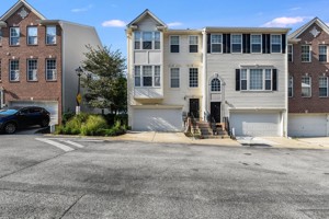 featured image of 7742 Valley Oak Dr #91