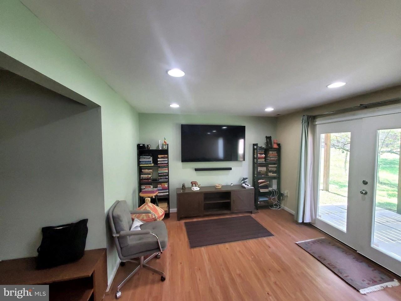1610 Nordic Hill Cir - Photo 2 of 17