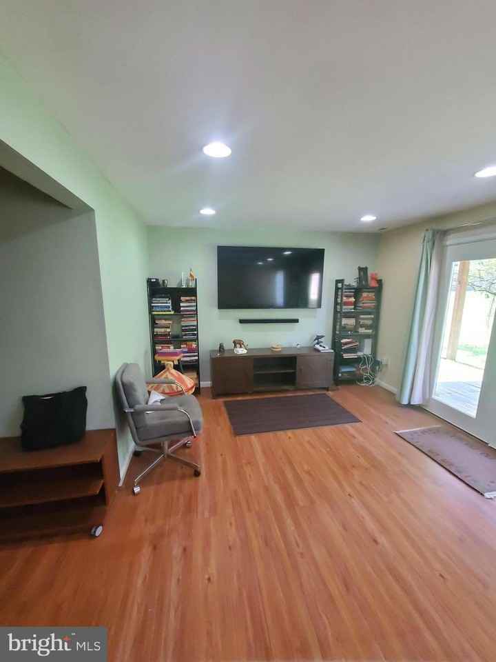 1610 Nordic Hill Cir - Photo 4 of 17