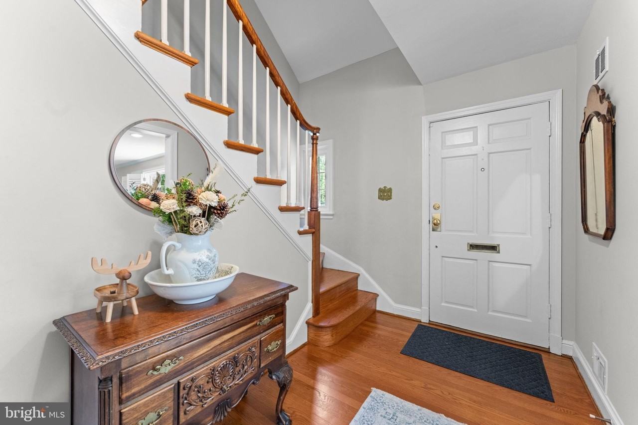 5121 Baltan Rd - Photo 5 of 50