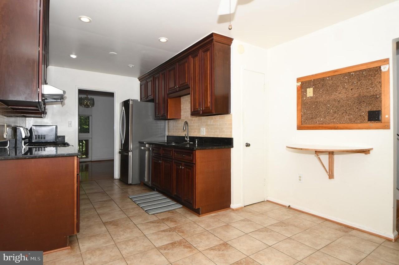 8147 Inverness Ridge Rd - Photo 6 of 50