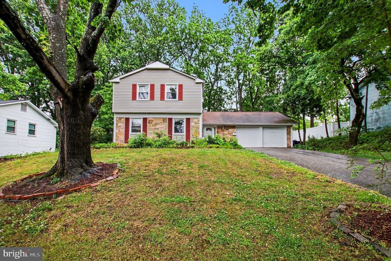 1405 Peachwood Ln - Photo 2 of 35