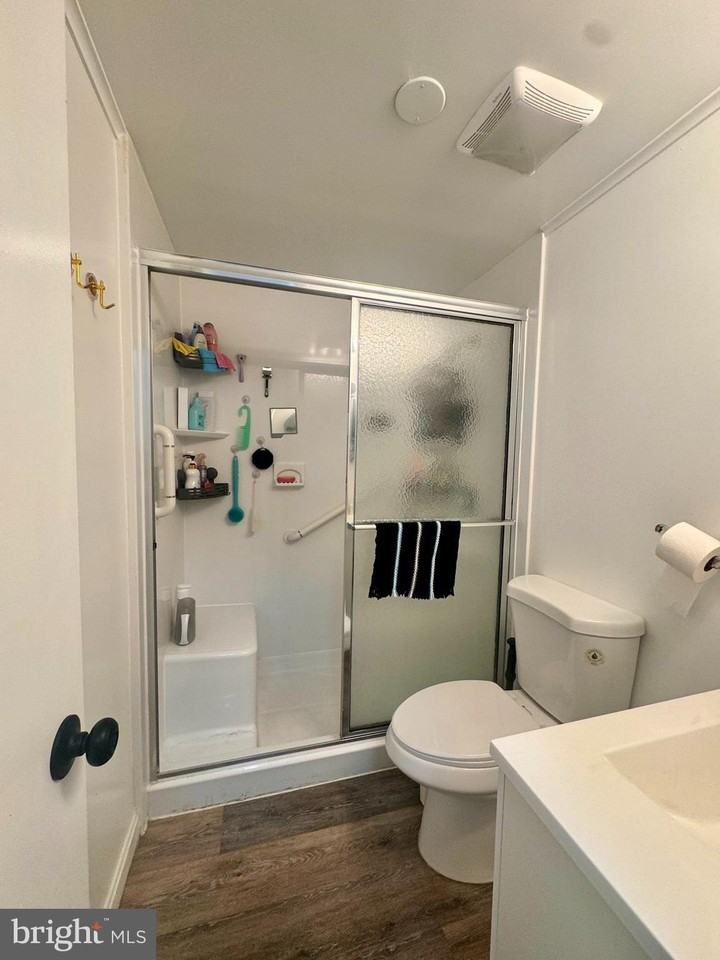 70 Madison Ave - Photo 3 of 12