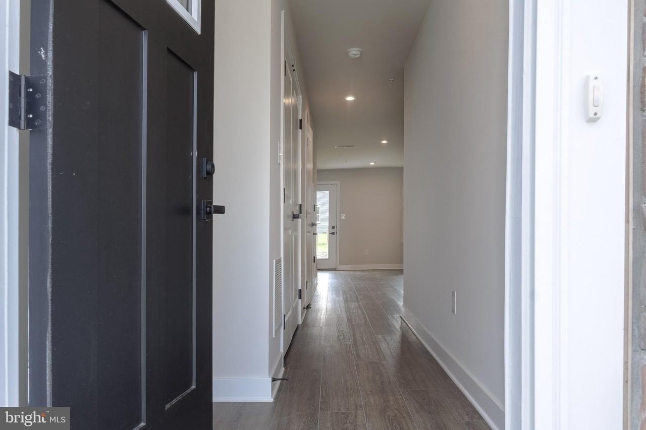 6 Foxwood Dr - Photo 3 of 29