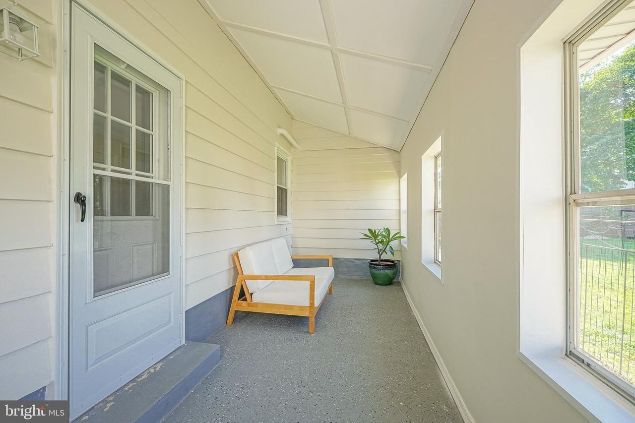 136 N Read Ave #B - Photo 2 of 20