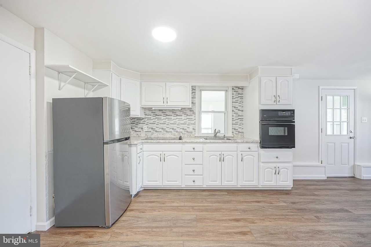 136 N Read Ave #B - Photo 7 of 20