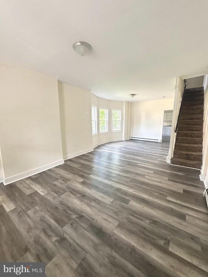 702 Martin Luther King Jr Blvd - Photo 2 of 18