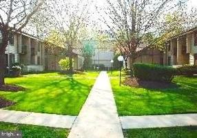 featured image of 11 Twin Rivers Dr #M