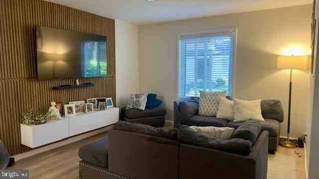 11 Twin Rivers Dr #M - Photo 5 of 25