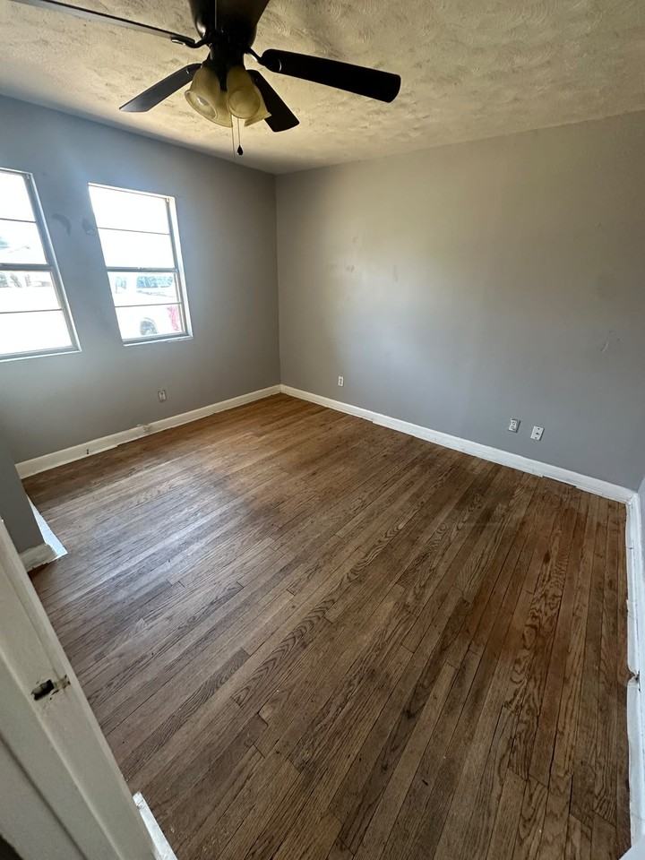103 N Florida St #1 - Photo 3 of 6
