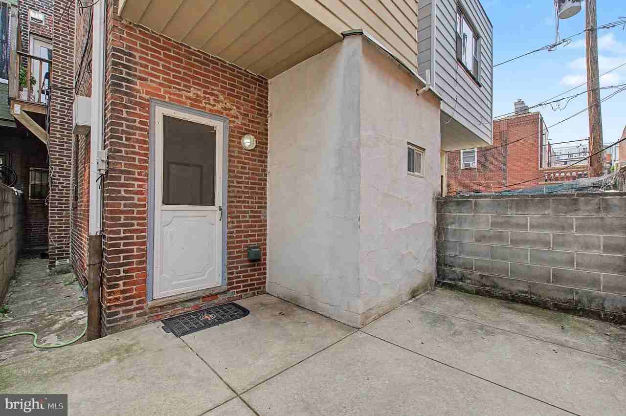 1425 Jackson St #1R - Photo 4 of 21