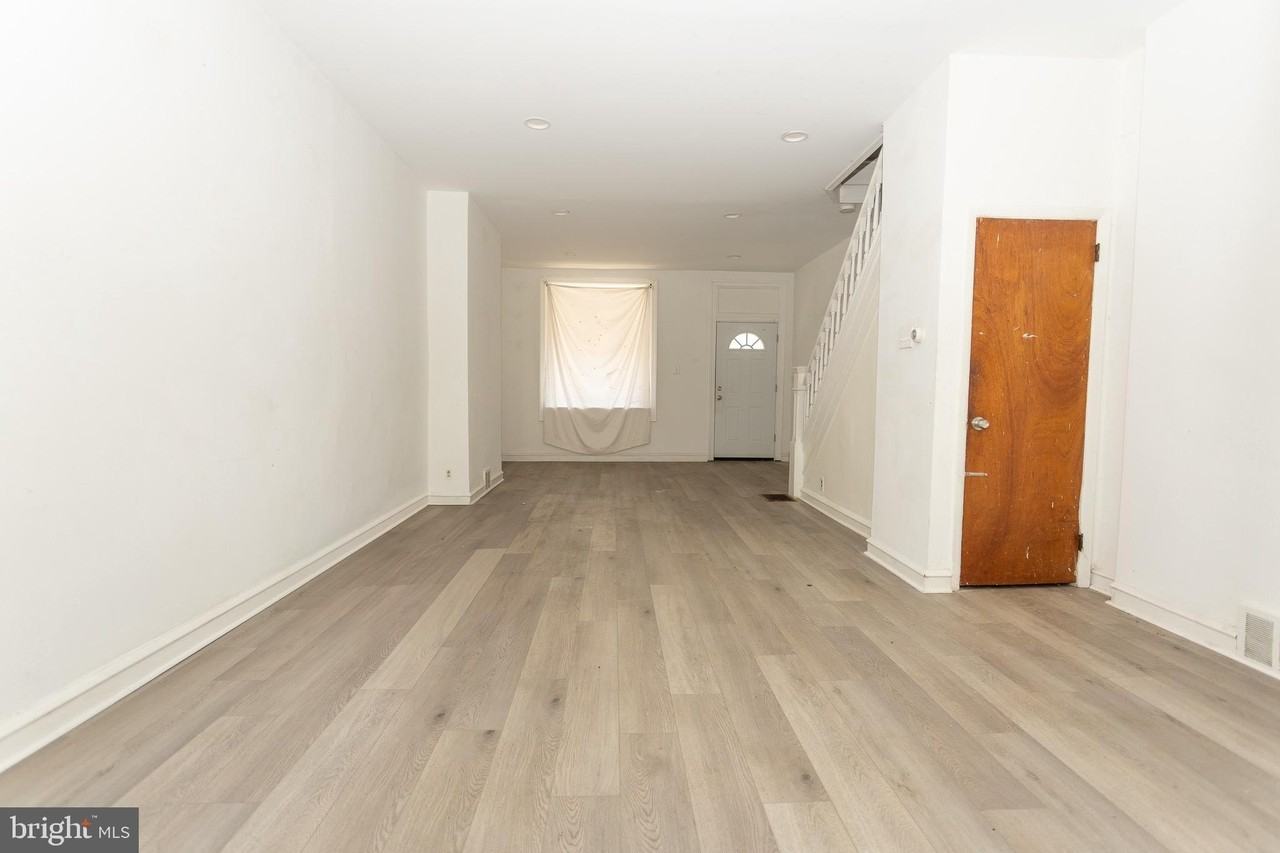 1942 E Pacific St - Photo 7 of 19