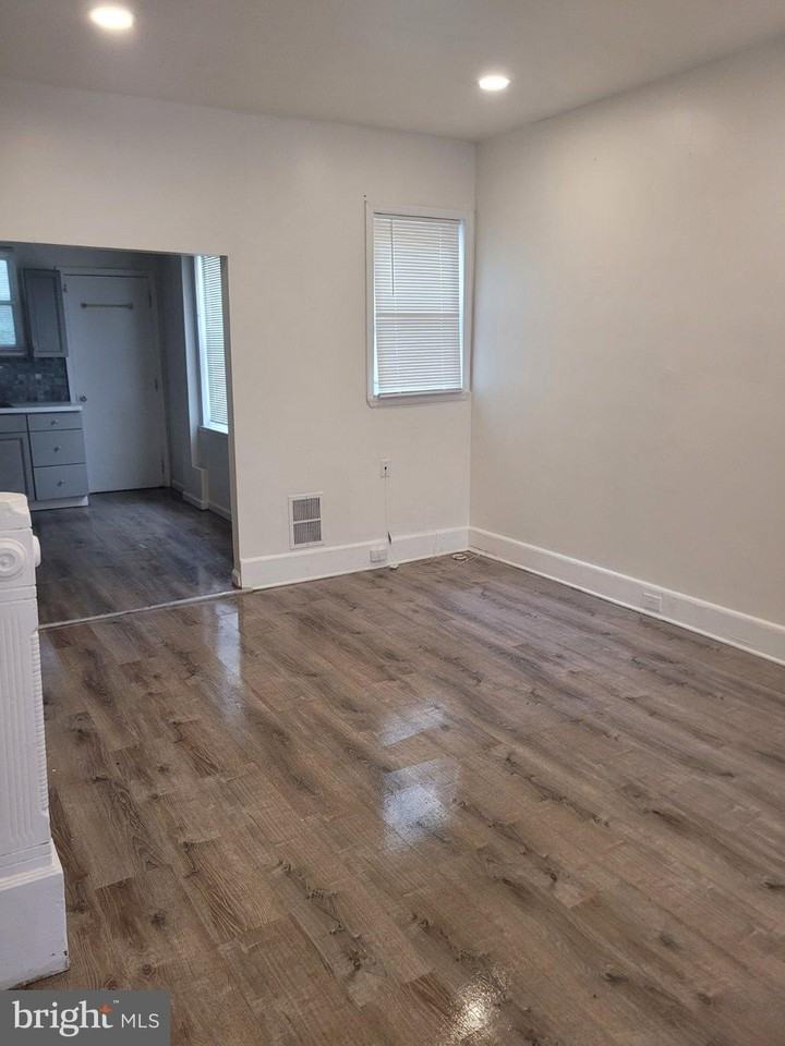 2334 N Gratz St - Photo 2 of 22