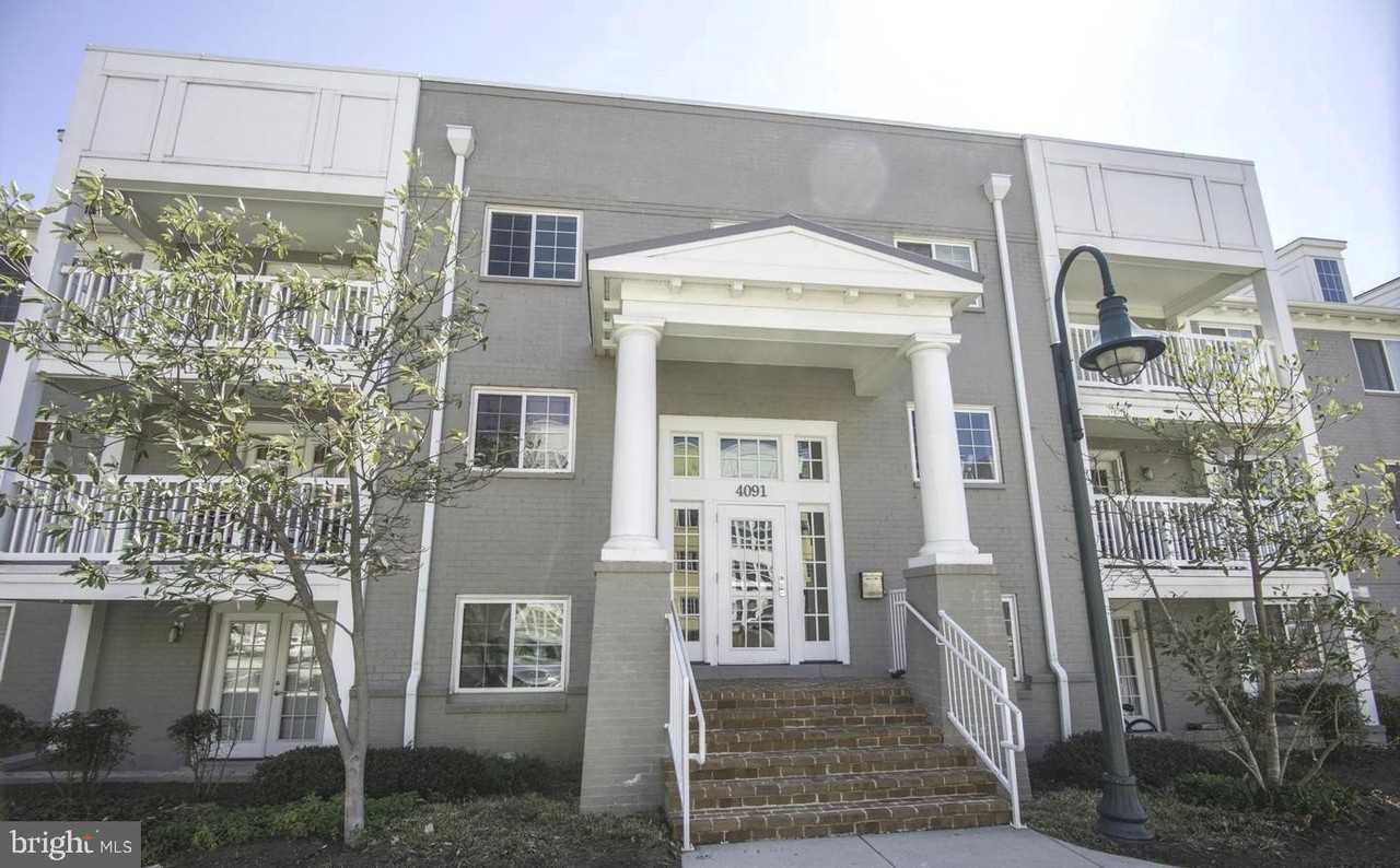4091 S Four Mile Run Dr #302