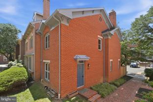 541 Colecroft Ct - Photo 1 of 1