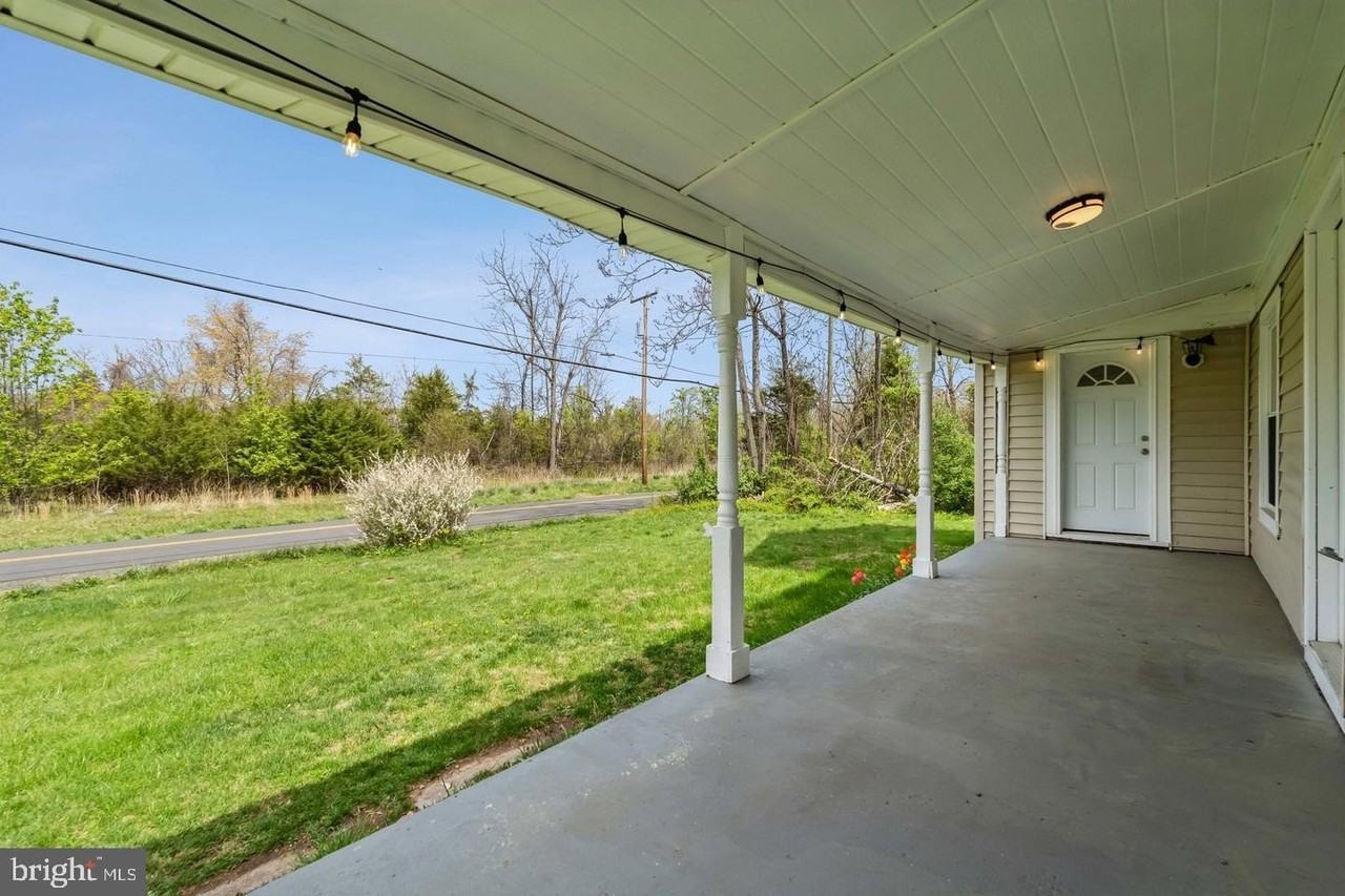 5023 Broad Run Church Rd - Photo 2 of 37
