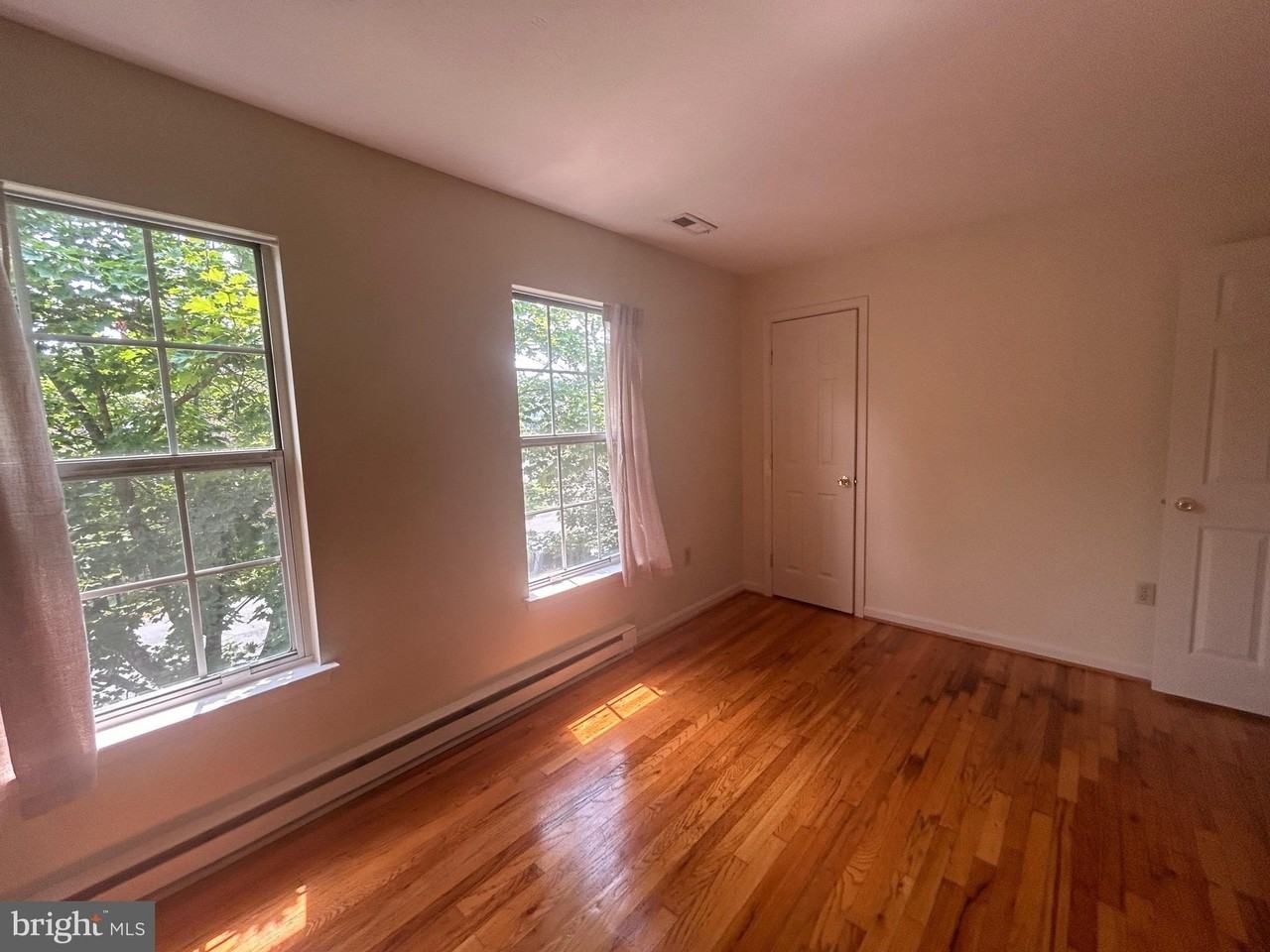 222 Waterford Ln - Photo 7 of 20