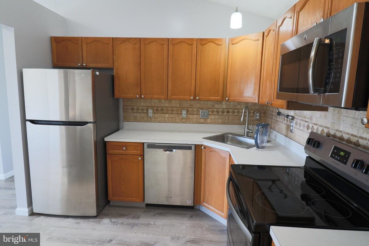 94-12 Chinkapin Dr #12 - Photo 4 of 12